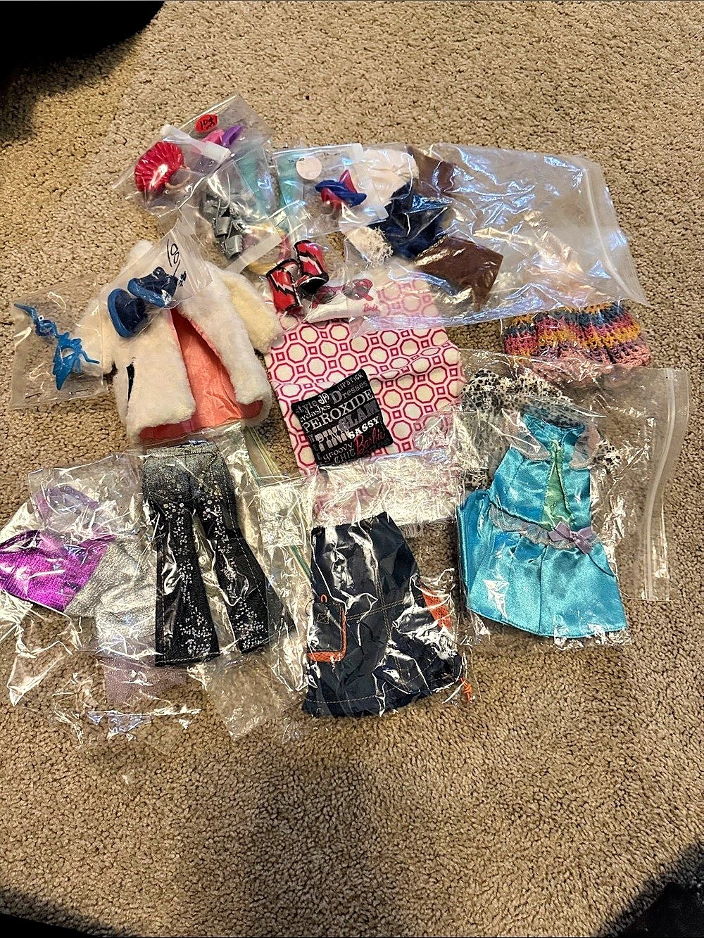Barbie Assorted Miniature Clothing & Accessories
